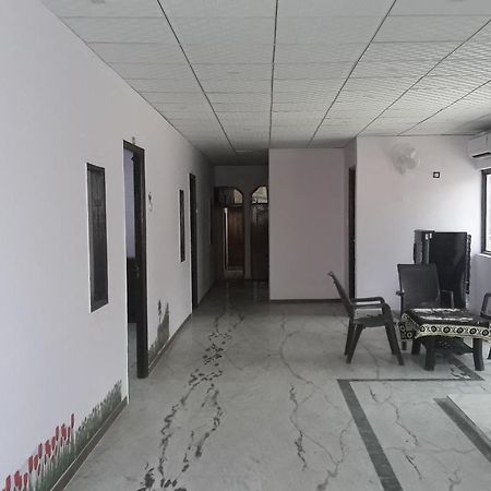 Oyo Rajdhani Guest House Faridabad Dış mekan fotoğraf