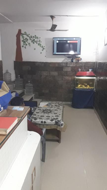 Oyo Rajdhani Guest House Faridabad Dış mekan fotoğraf