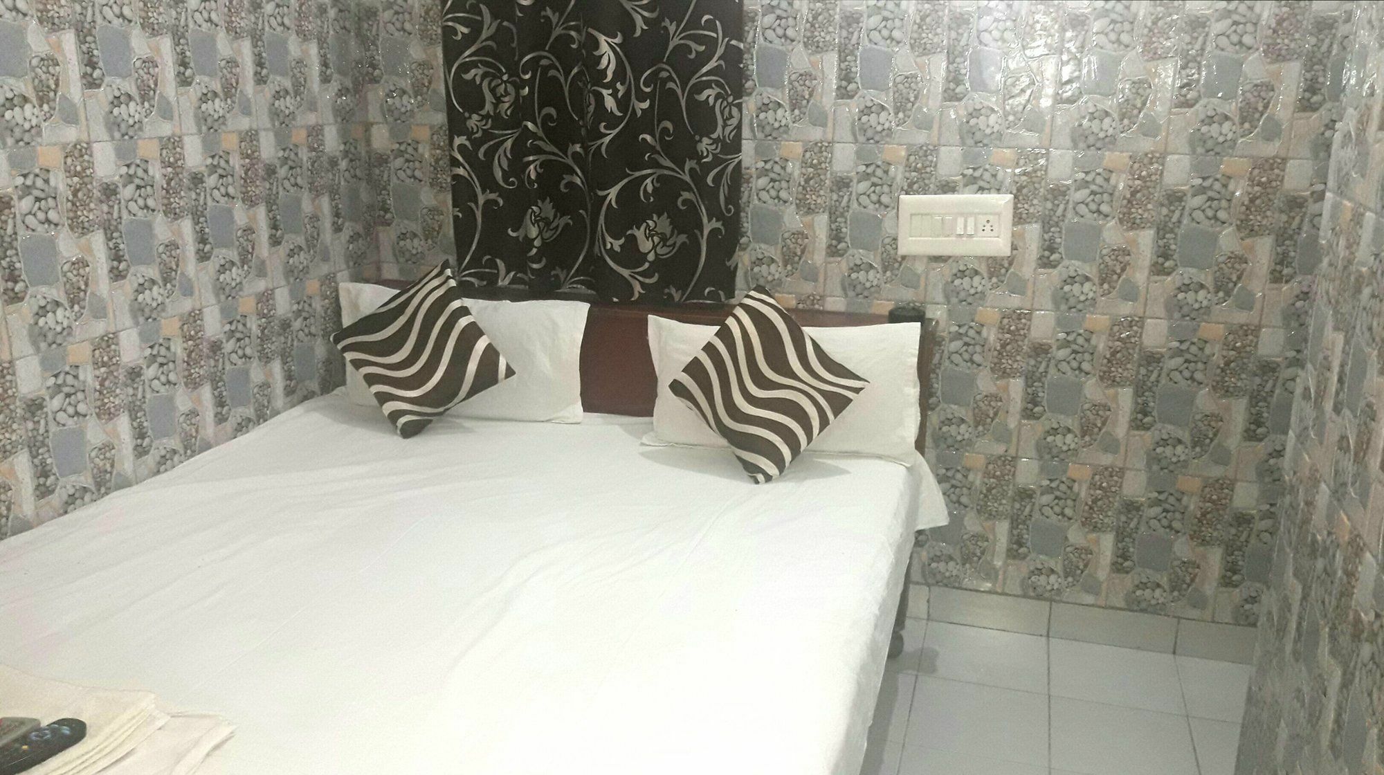 Oyo Rajdhani Guest House Faridabad Dış mekan fotoğraf